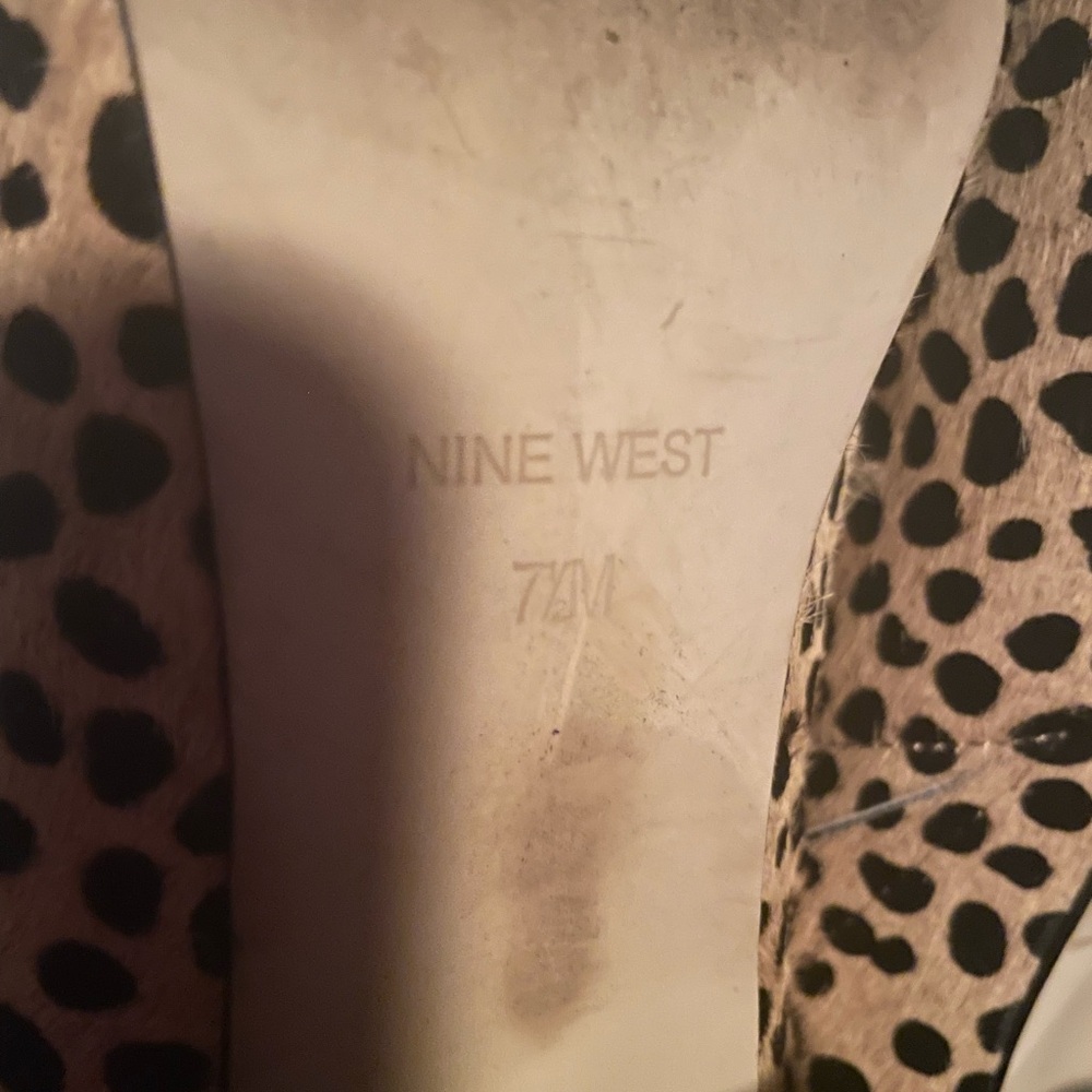 Nine West Spotted Tan and Black Mules - Picture 7 of 7